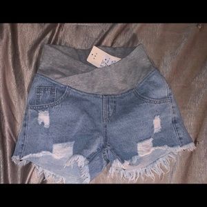 Maternity shorts